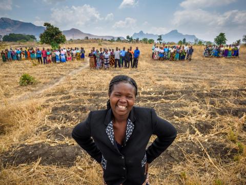 Ireen and the five farmer groups she leads in Malawi